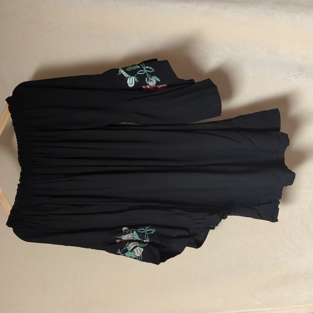 Francesca's Off the Should Flowy Dress